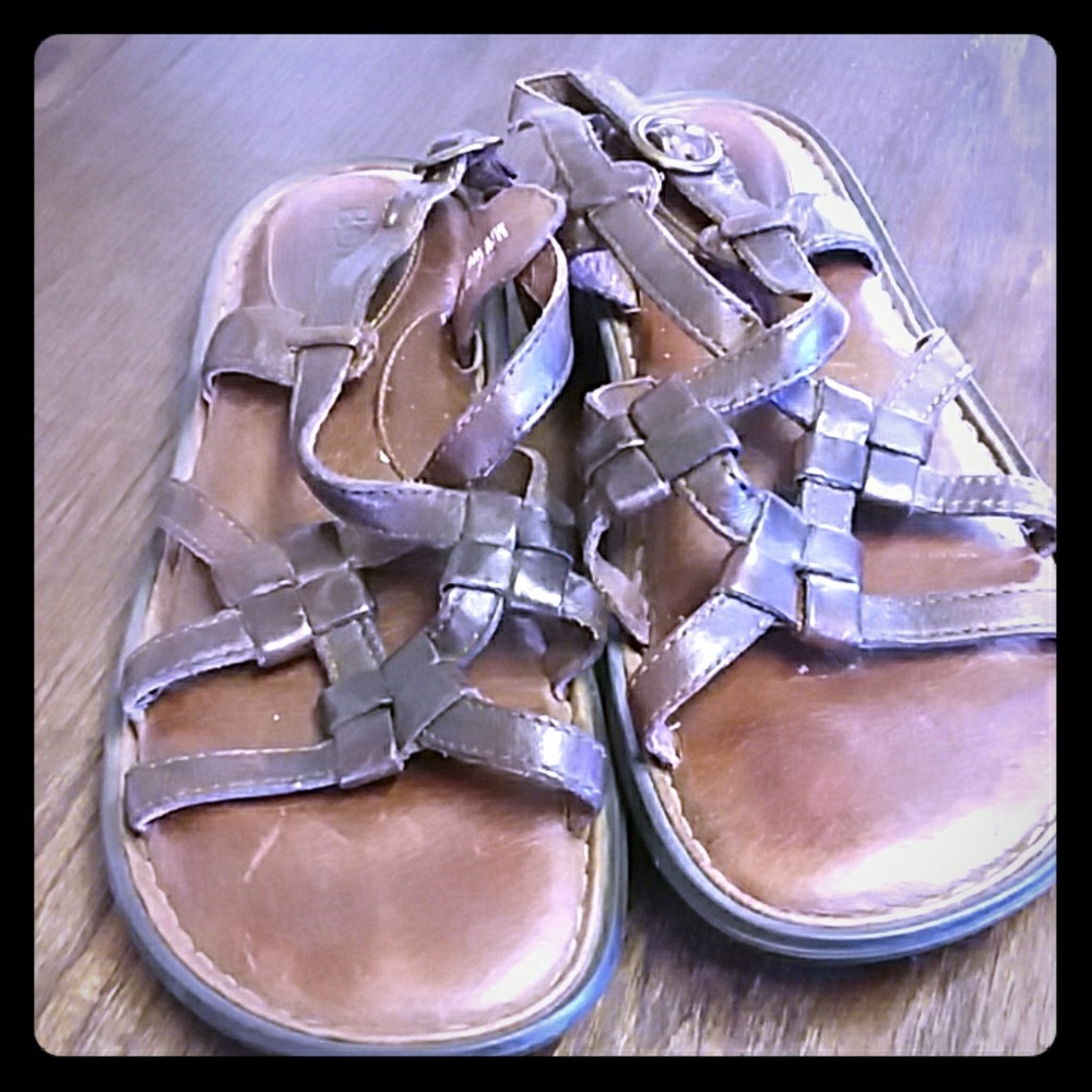 Sandals : Never Worn
